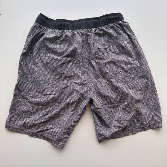 Vuori Kore Shorts. Men’s Small. Black and gray. - Picture 2 of 8